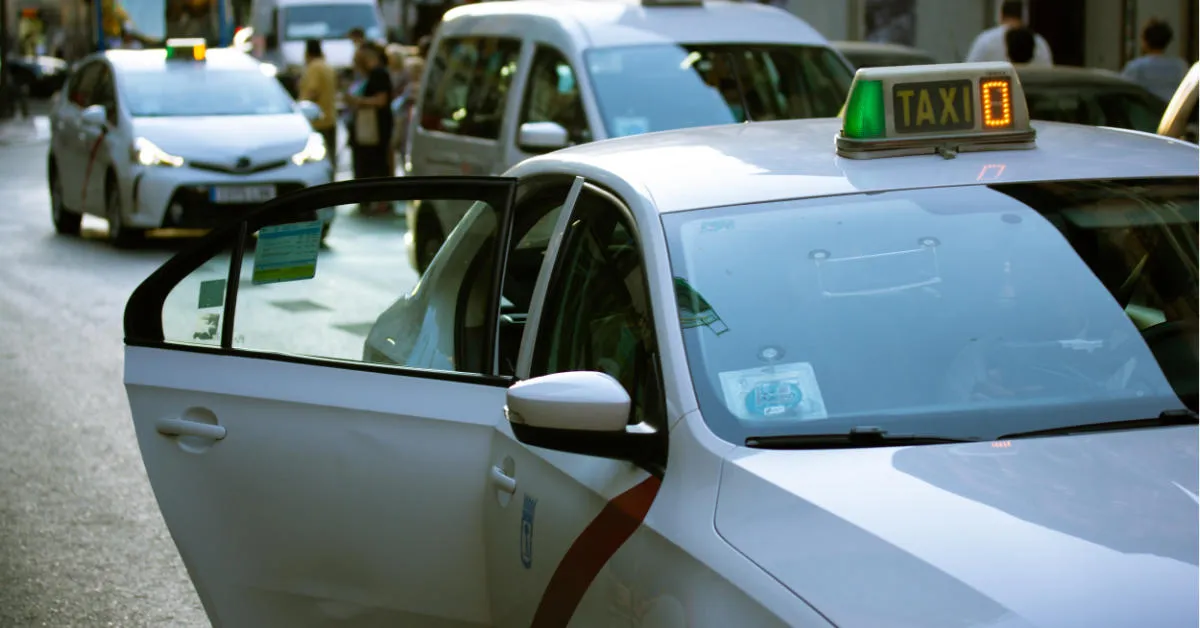 Teléfonos para pedir TAXI en Vigo. Compañías para llamar a un taxi.