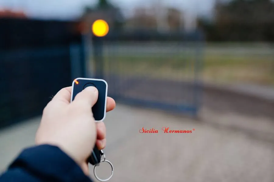 ¿Cómo abro una puerta automática si he perdido el mando?