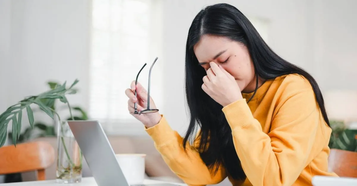Aumento de problemas oculares en la  era digital: cuando mirar pantallas también cansa la vista