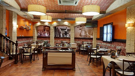 Sidrería Mesón el Museo de Cocina Tradicional de Asados y Parrilla