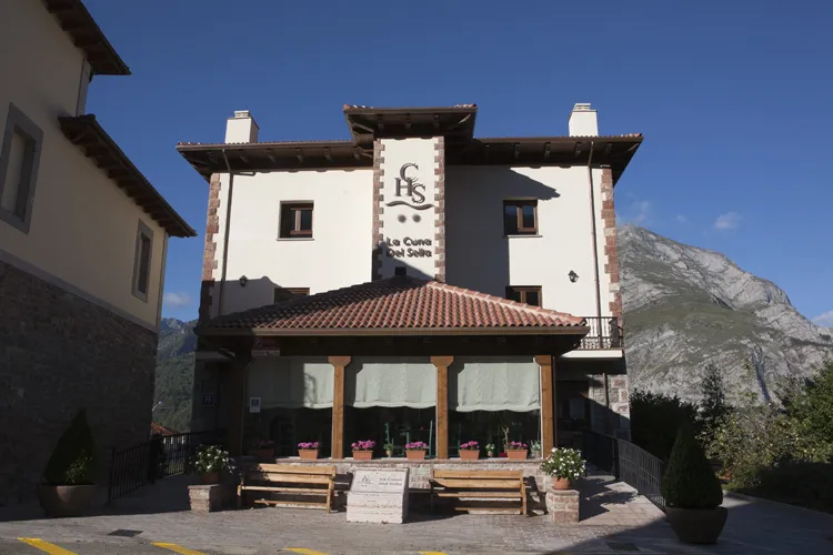 Hostal La Cuna del Sella ** CHS